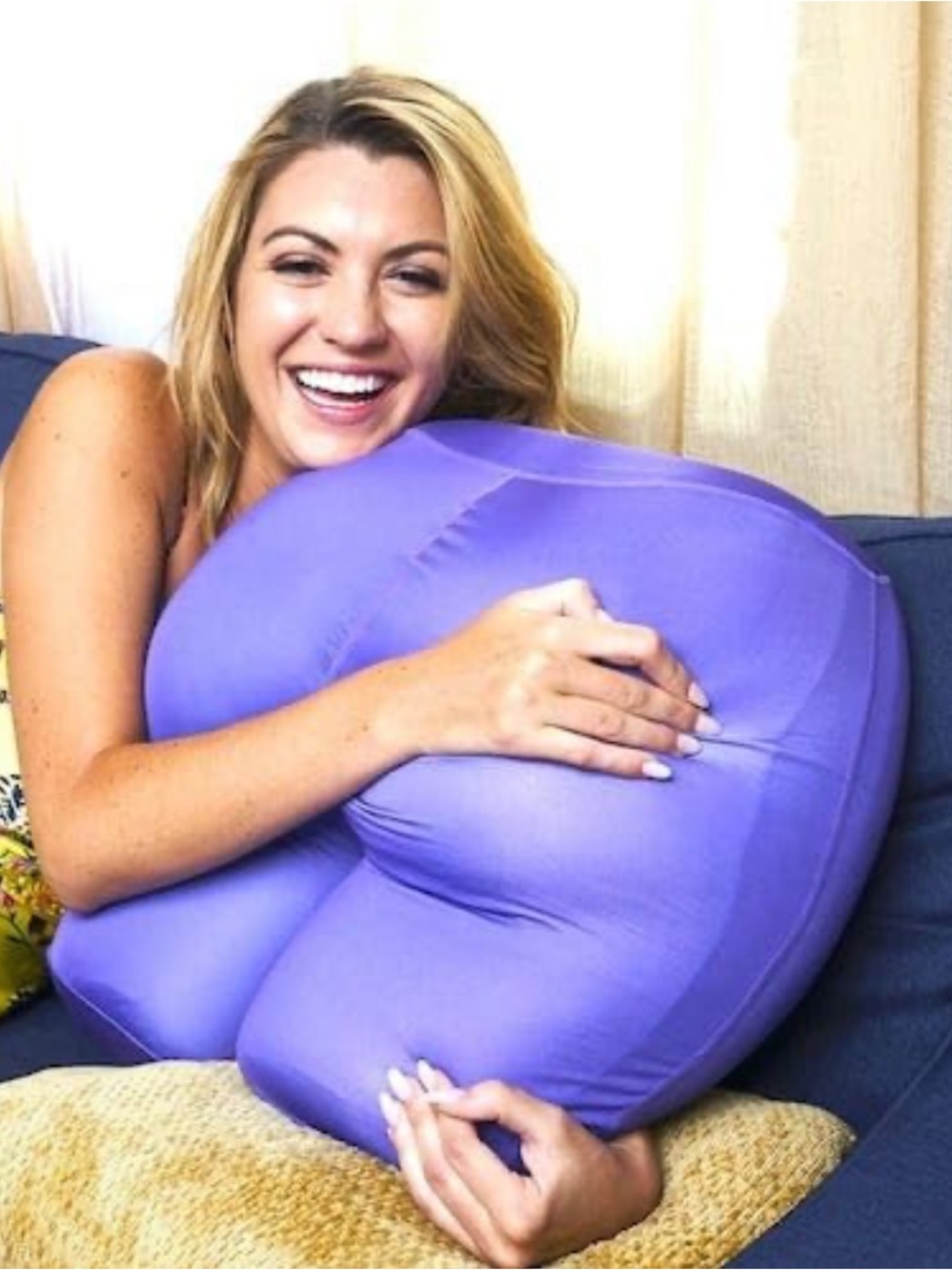 XL Buttress butt shaped pillow